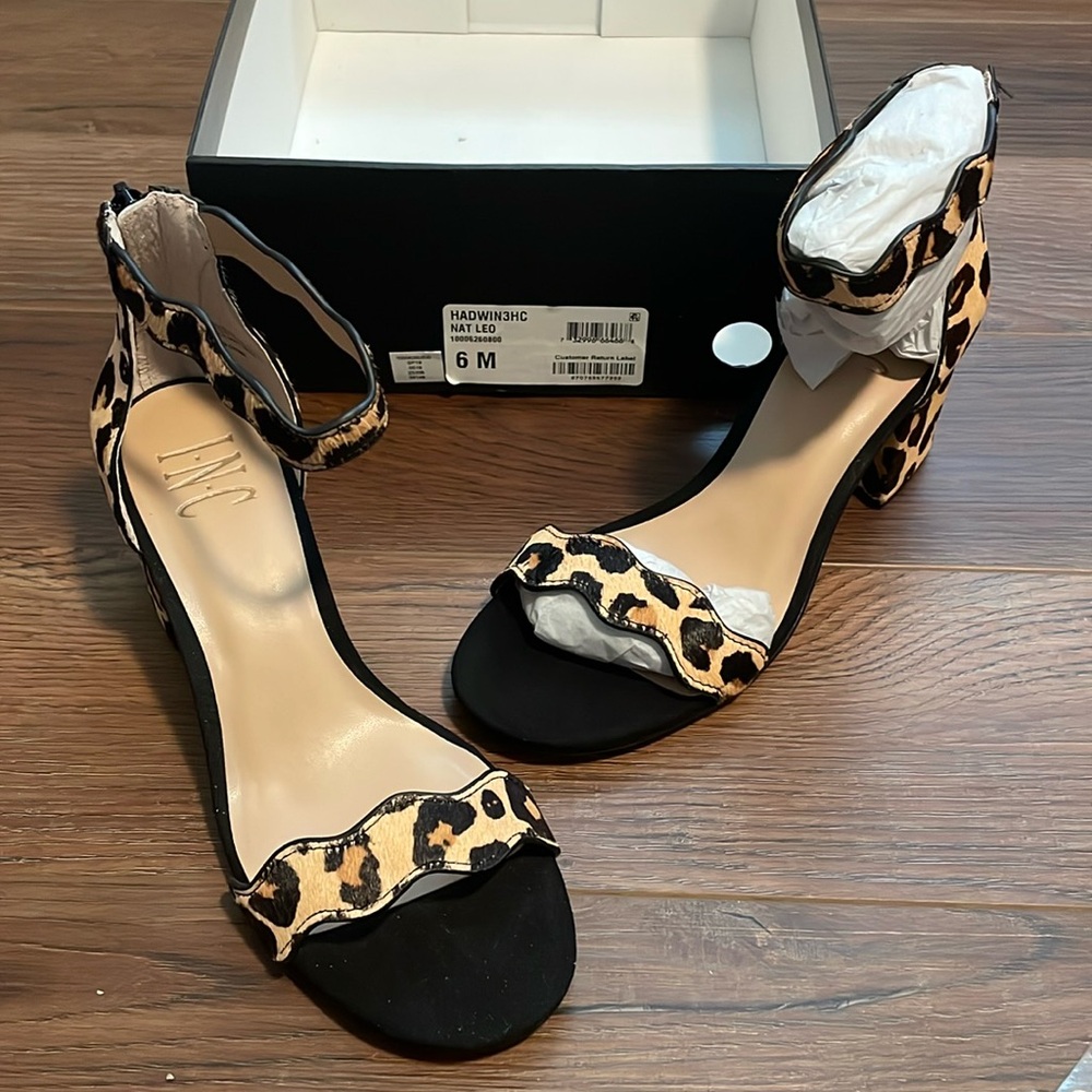 INC Nat Leo heel